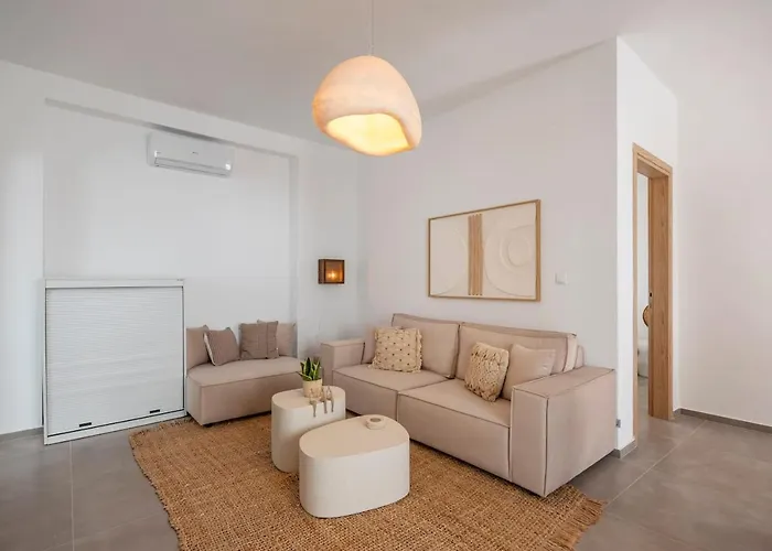 Pounta, 2Br Apartment W Shared Pool, Fiora II *