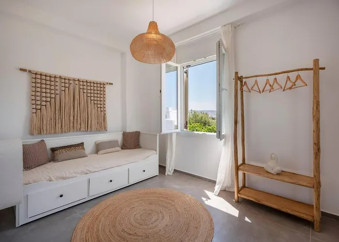 Pounta, 2Br Apartment W Shared Pool, Fiora II *