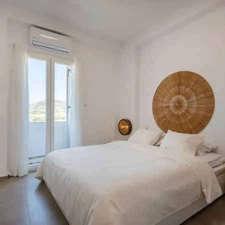 Pounta 1 - Shared Pool Apartment *