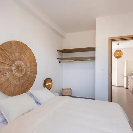 Pounta, 2Br Apartment W Shared Pool, Fiora II Apartment